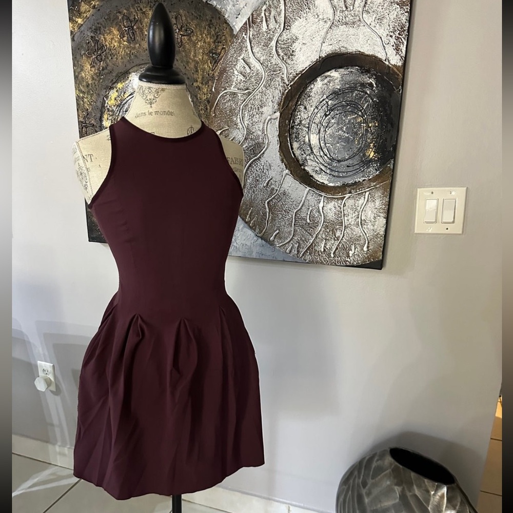 Lululemon  Here To There" Dress in Bordeaux Drama, Excellent Condition, 8